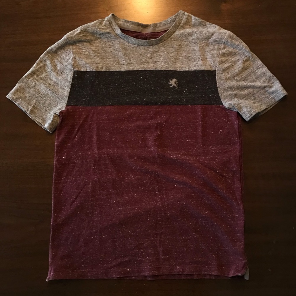Express Men’s Maroon/Black/Gray T-shirt